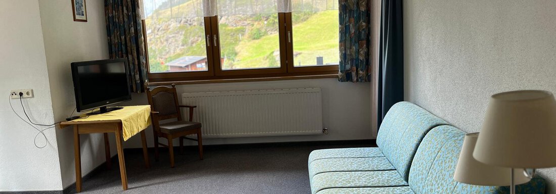 Wohnraum mit TV - Felsenhäusl - Sölden