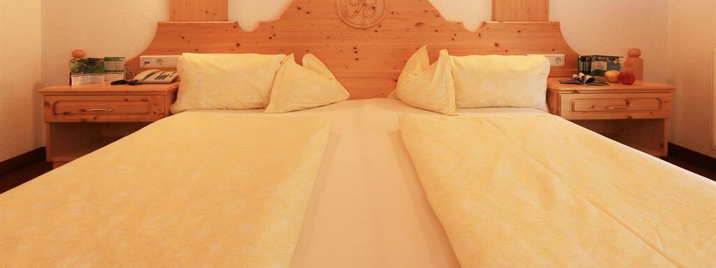 App1_Zimmer02 App1_Zimmer02 - Ferienhaus Waldele - Sölden