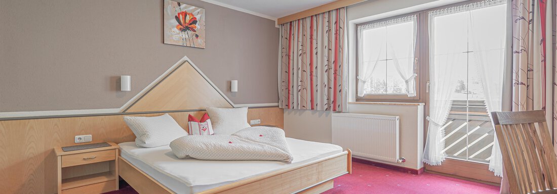 Doppelzimmer | © Vierjahreszeiten (CC C) Doppelzimmer - Garni Vierjahreszeiten - Sölden