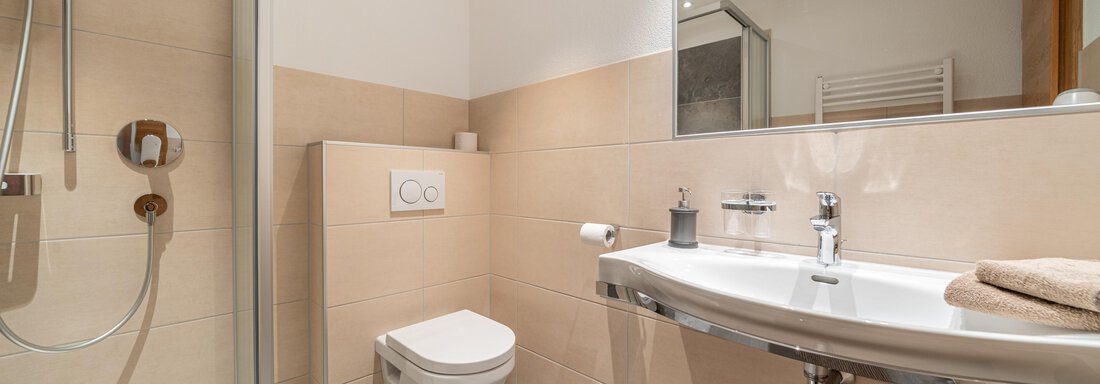 Bad 3 - Gästehaus Raphaela - Sölden