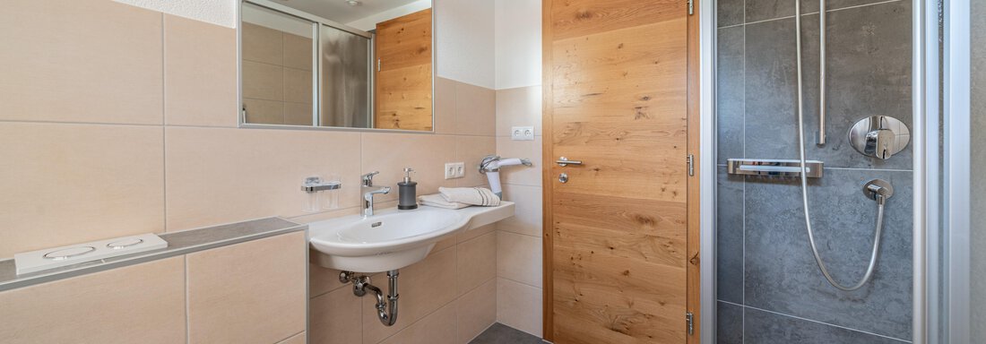 Berge Bad 4 - Gästehaus Raphaela - Sölden