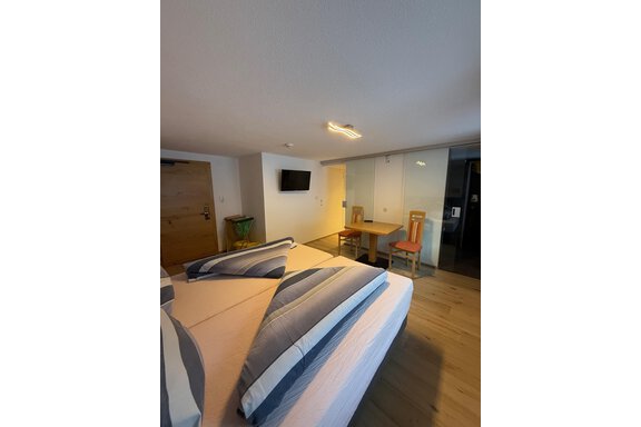 Doppelbett, Kabel-TV und Zusang zur Küchenzeile - Haus Saskia - Sölden