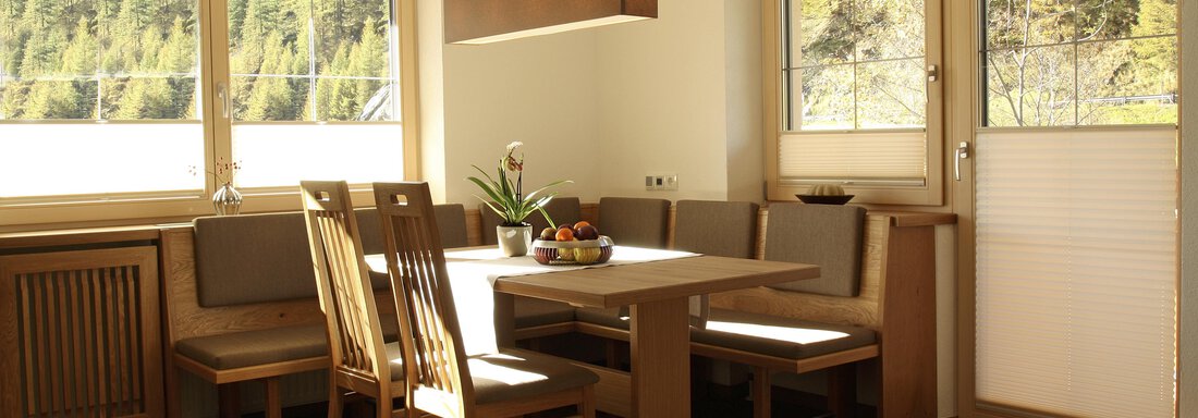 dining table | © Haus Simone (CC C) dining table - Haus Simone - Sölden
