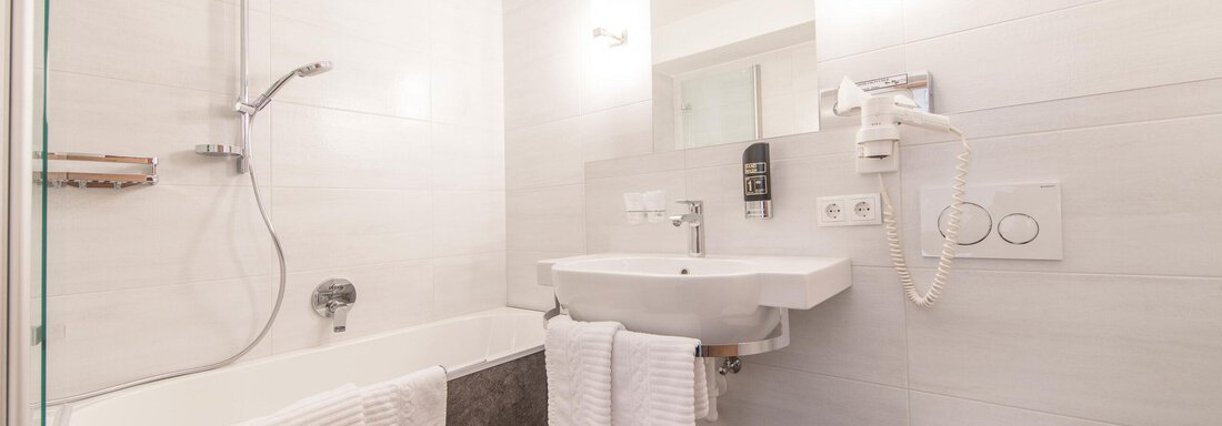 Badezimmer im Superior DZ - Hotel Birkenhof - Sölden