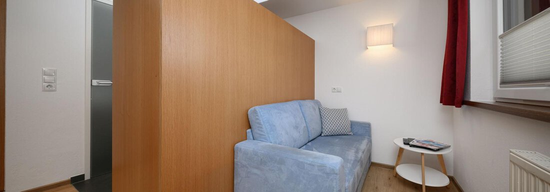 Leseecke_Doppelzimmer - Hotel Garni Maria Theresia - Sölden
