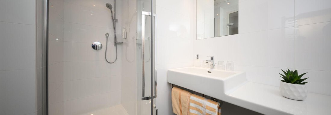 Dusche - Hotel Garni Maria Theresia - Sölden