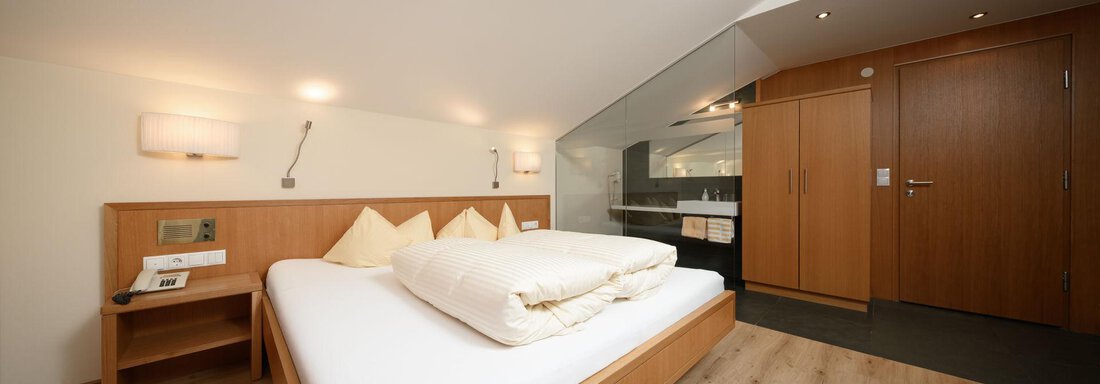 Junior Suite_Doppelzimmer mit Türe getrennt - Hotel Garni Maria Theresia - Sölden