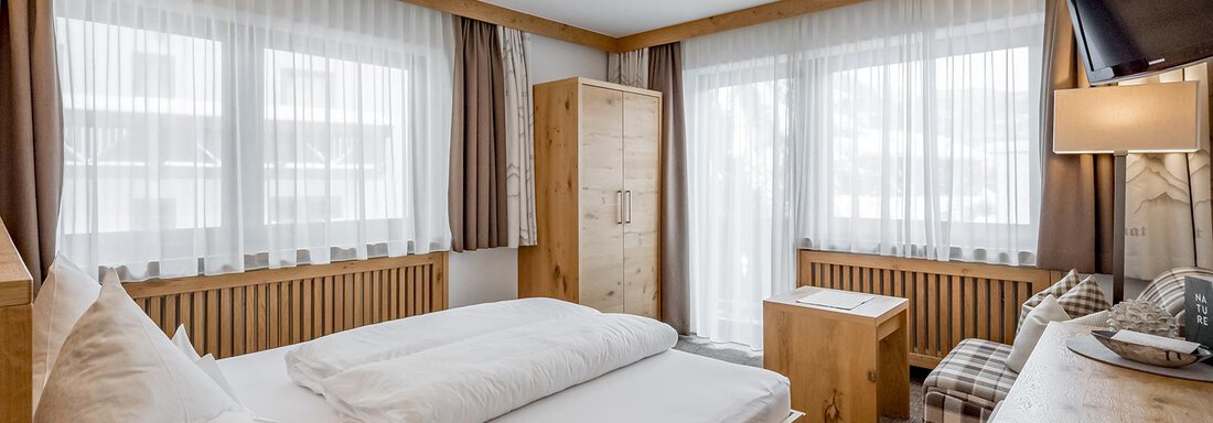 carin_zimmer_katA_1 - Hotel Sportpension Carinthia - Sölden