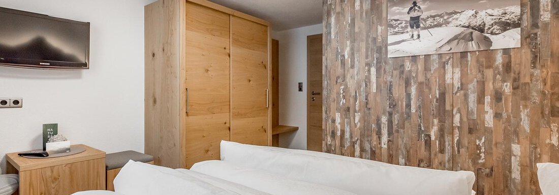 carin_zimmer_katC_3 - Hotel Sportpension Carinthia - Sölden