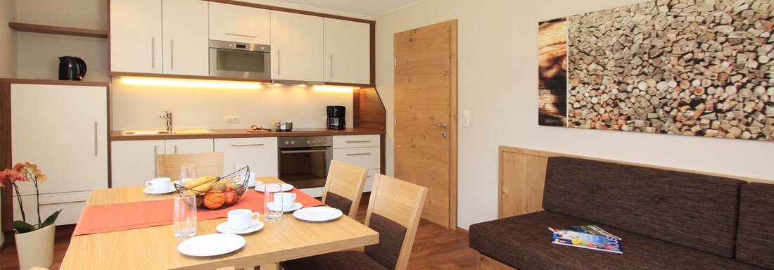 Wohnküche mit Essbereich | © Georg Falkner Wohnküche mit Essbereich - Hotelappart Peter - Sölden