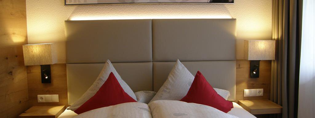 Doppelzimmer / Balkon Doppelzimmer / Balkon - Pension Sportalm - Sölden
