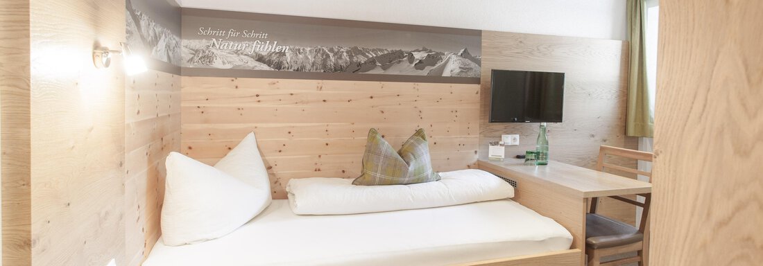 Einzelzimmer | © Contrast Group, Michaela Jörg (CC C) Einzelzimmer - Garni Ötztal - Zwieselstein