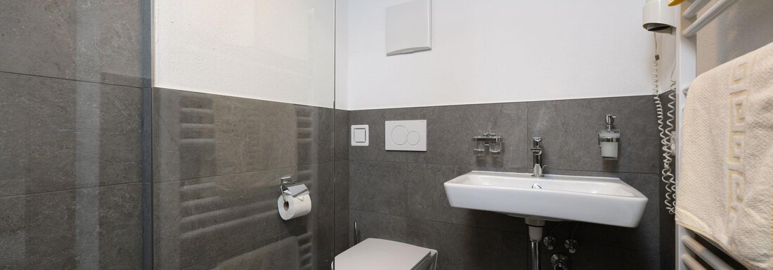 Doppelzimmer Nr. 7 - Gästehaus Judith - Zwieselstein