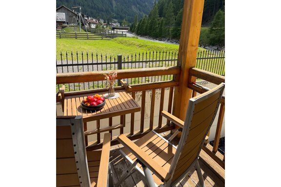 Terrasse mit Tisch und Stühlen - Residenz Zwieselstein Top 3 - Zwieselstein